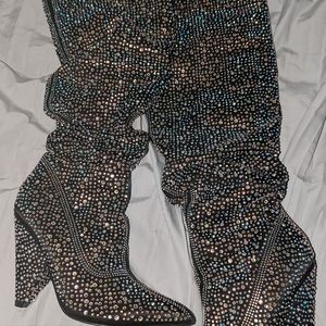 Beautiful crystal, western scrunch boots